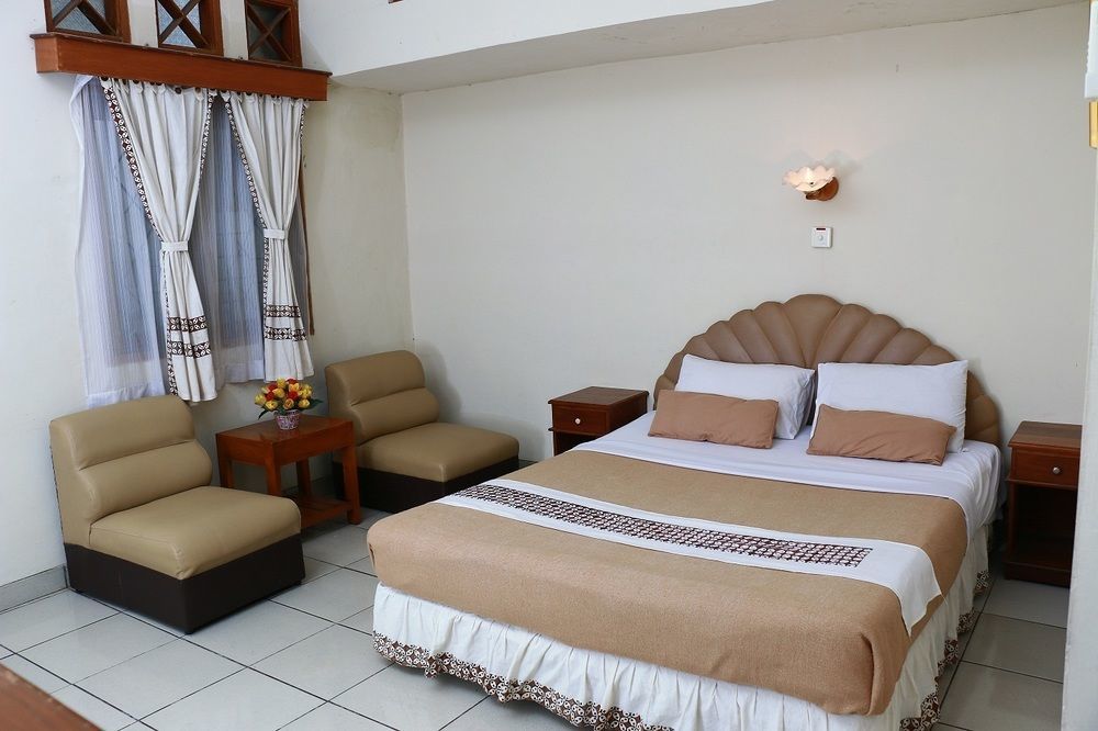 Mataram Hotel Джок'якарта Екстер'єр фото